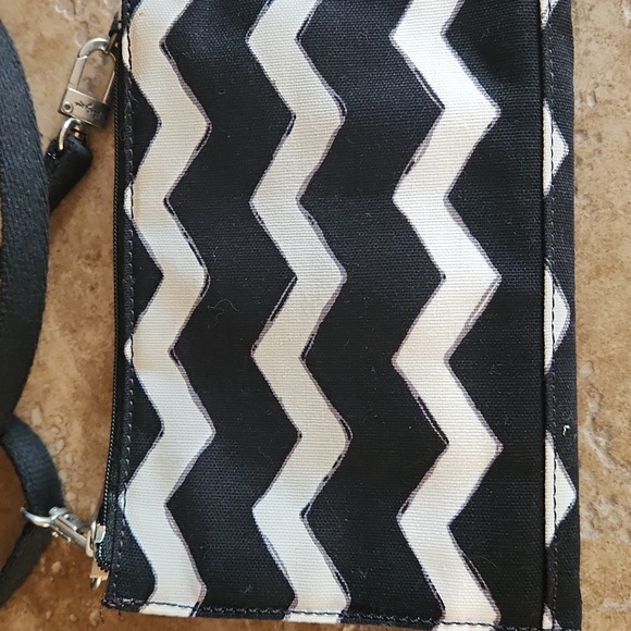 Thirty-One black and white crossbody purse with adjustable strap - Picture 2 of 8